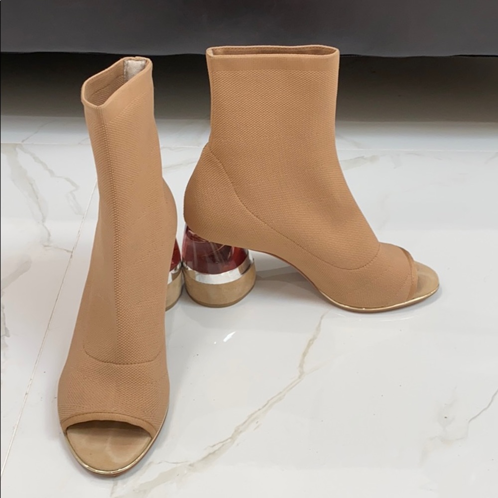 Kenneth Cole- Lovelle Lucite Bulb Heel Bootie
